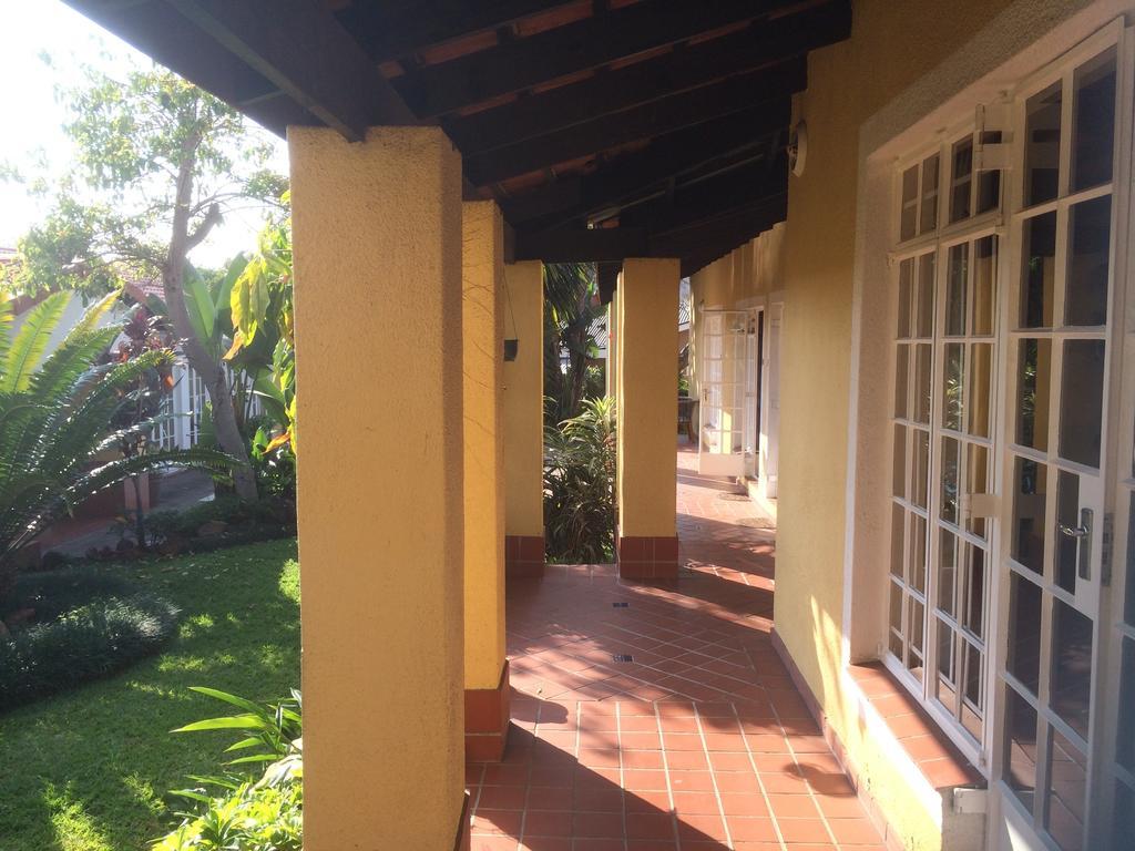Auberge Guest Lodge Mbombela Quarto foto
