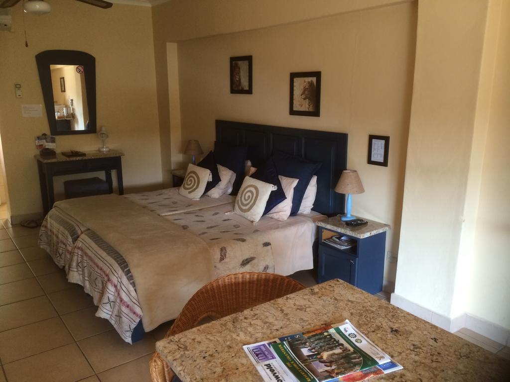 Auberge Guest Lodge Mbombela Quarto foto