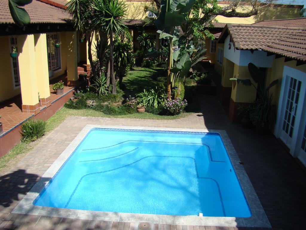 Auberge Guest Lodge Mbombela Exterior foto